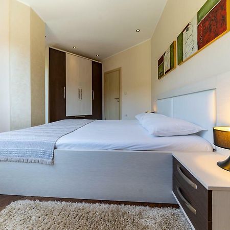 Apartments Crystall Budva Luaran gambar