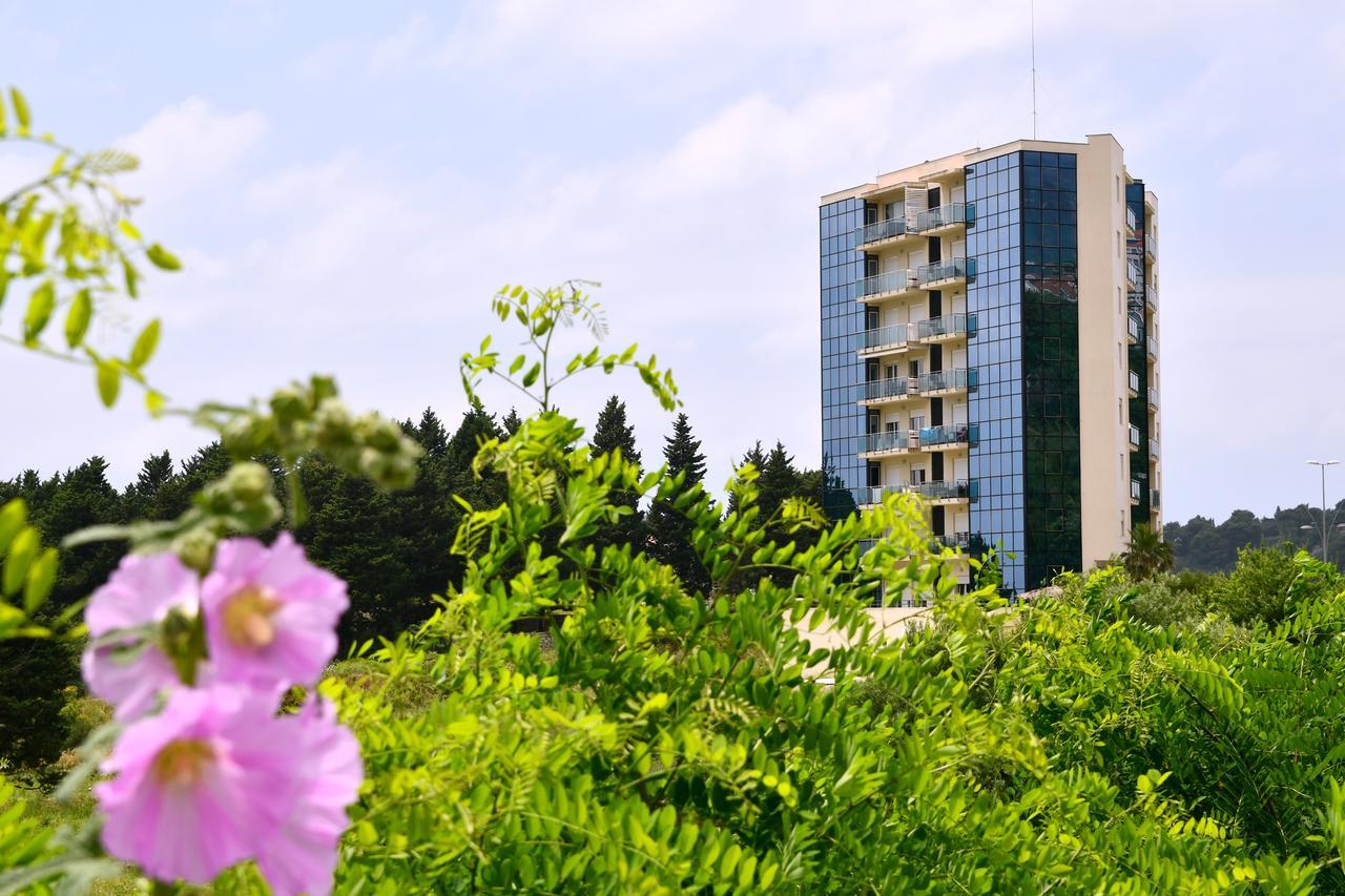 Apartments Crystall Budva Luaran gambar