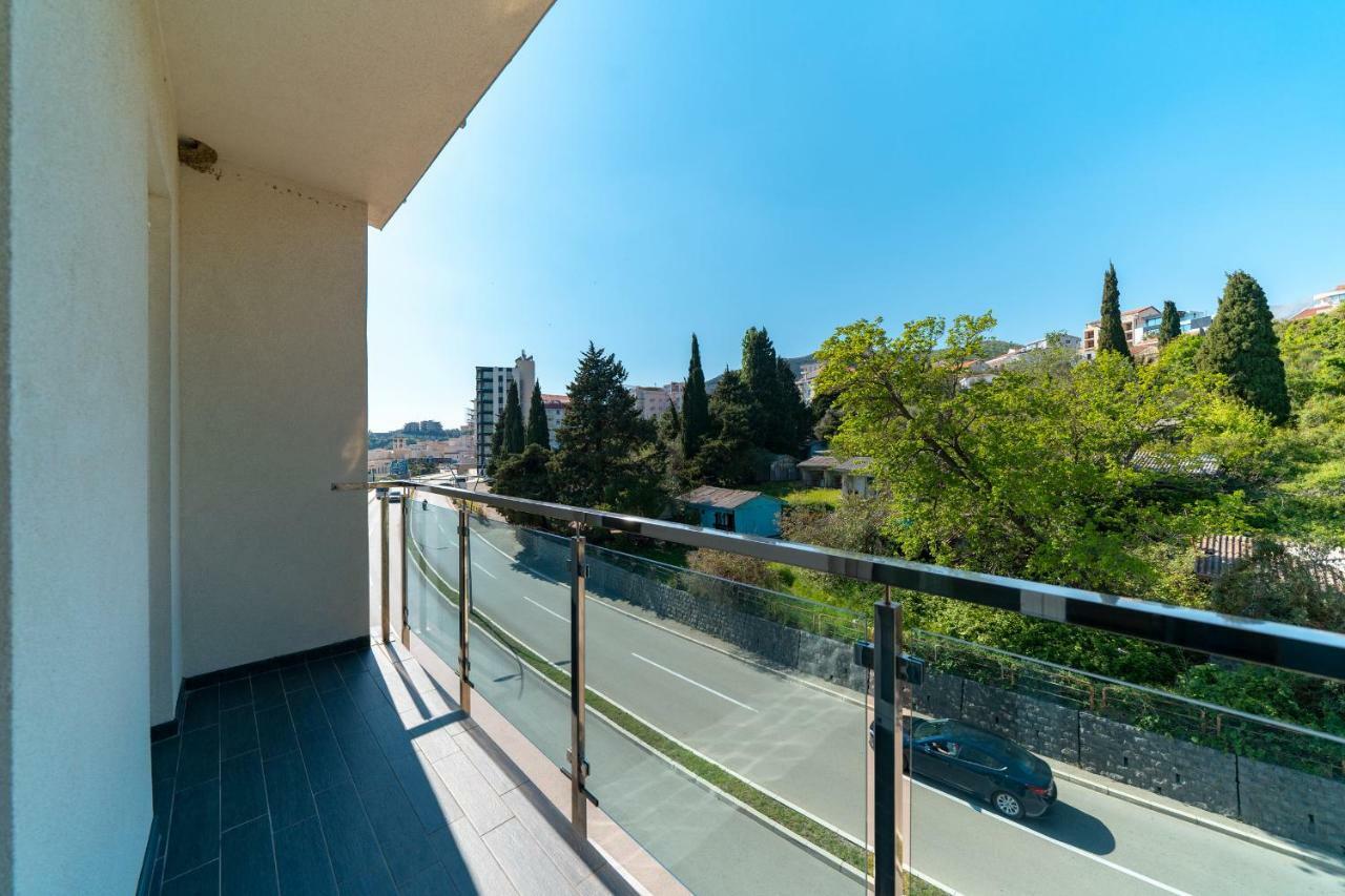 Apartments Crystall Budva Luaran gambar