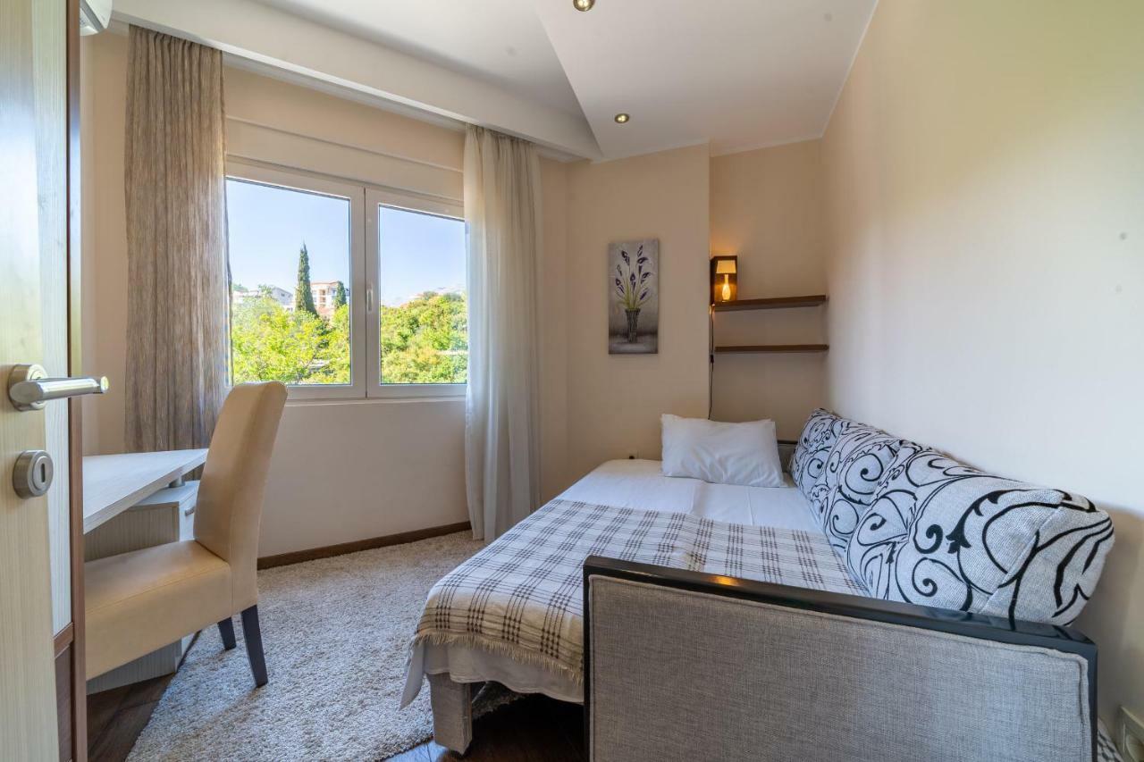 Apartments Crystall Budva Luaran gambar