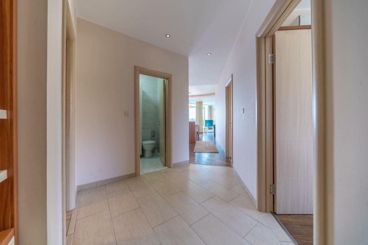 Apartments Crystall Budva Luaran gambar